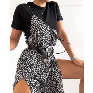 Motel Rocks Hime Dress in Ditsy Rose Black Size S